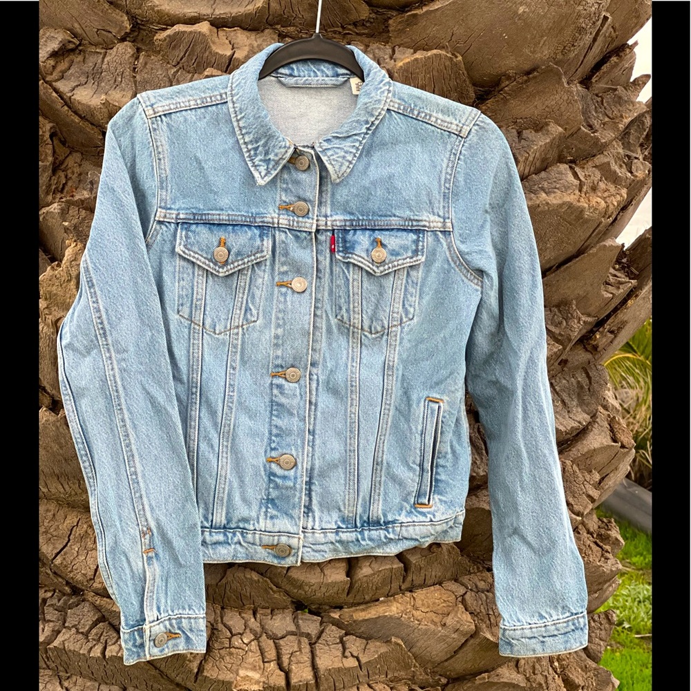 Levi’s Premium Original Trucker Jacket: ALL MINE MEDIUM WASH
